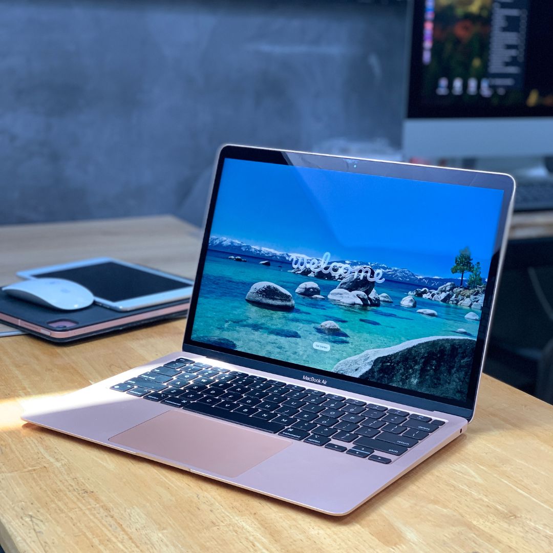 MacBook Air M1 (2020)